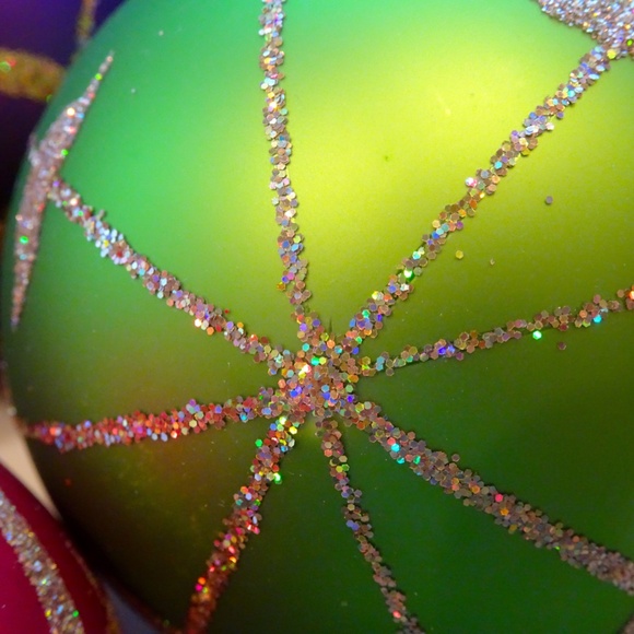 Set of 9 Made in Poland Purple Green & Red Glittery Glass Ball Xmas Ornaments - Picture 9 of 12